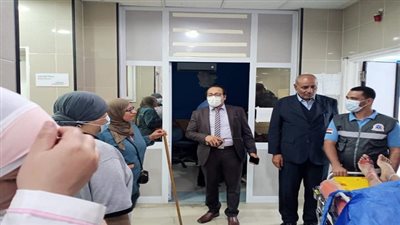 وكيل صحة السويس في مرور مفاجئ لمستشفى العبور 