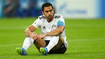 حوار شيق.. أحمد فتحي عن أزمة شارة كابتن الفراعنة: 