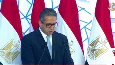 قرار جديد من وزير الآثار بشأن تنظيم مواعيد فتح وغلق المحلات السياحية