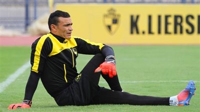 رسميًا.. عصام الحضري يعلن اعتزاله 