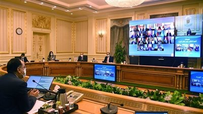 رئيس الوزراء يتابع تنفيذ مشروعات المنطقة الاقتصادية لقناة السويس