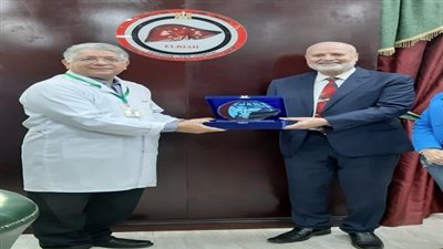 هيئة آل مكتوم الخيرية بالإمارات تكرم د. جمال شيحة تقديراً لجهوده فى العمل الخيرى والإنسانى 