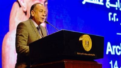 السياحة والآثار تعلن تعديل عقود 2949 من العاملين بـ