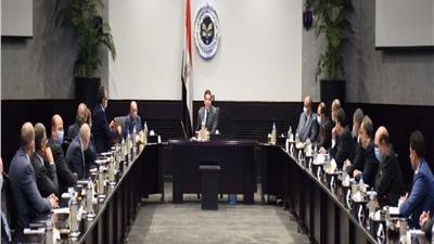 رئيس هيئة الاستثمار يلتقي ممثلي كبرى مكاتب الاستشارات القانونية وبيوت الخبرة المالية