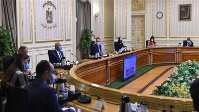 الحكومة تفوض وزيرى المالية والصحة بالتعاقد على 20 مليون جرعة لقاح لكورونا