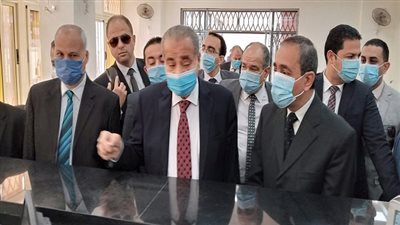 وزير التموين ومحافظ الإسماعيلية يتفقدان مركز خدمة المواطنين في نطاق المحافظة