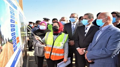 وزير النقل ومحافظ الغربية يتفقدان عدداً من الطرق بالغربية