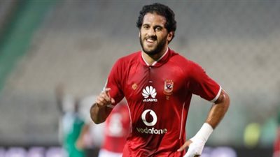 ملك إهدار الفرص.. الجمهور يفتح باب الانتقادات في وجه مروان محسن.. ورد قوي من مهاجم الأهلي 