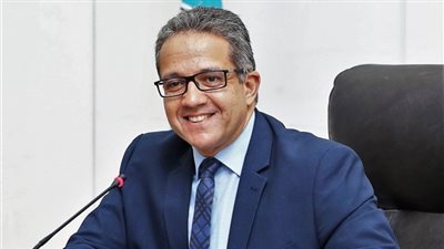 وزير السياحة والآثار: عرض مشروع قانون التراخيص السياحية على القطاع الخاص