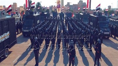 شاهد.. انتشار الشرطة بالشوارع لتأمين جولة الإعادة بانتخابات النواب