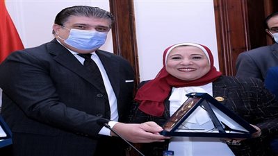 حسين زين يشارك بحفل تكريم الصحفيين والإعلاميين  أعضاء مجلس الشيوخ 