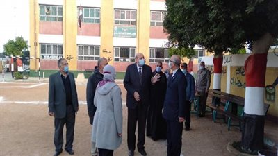 وكيل وزارة التعليم  بالقليوبية ووكيل المديرية يتابعان سير العملية التعليمية والإدارية بإدارتى طوخ وقها