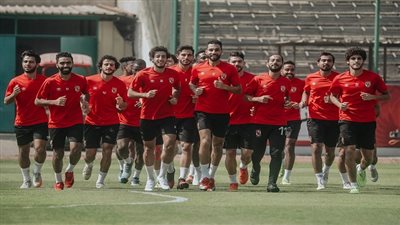 الأهلي يتحصن بطائرة خاصة من 