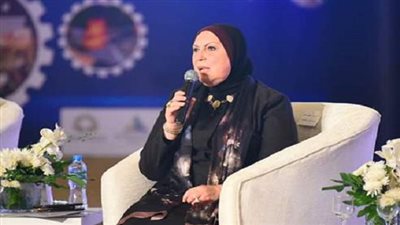 الحكومة تدرس إنشاء صندوق لتحفيز الصناعات بمزايا تنافسية كبيرة