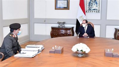 السيسي يتابع التدفقات المالية للشركات المدنية المكلفة بتنفيذ المشروعات القومية بالمحافظات 