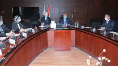 وزير النقل يبحث مع اليابان تطوير 35 قطارًا بالخط الثانى لمترو الأنفاق