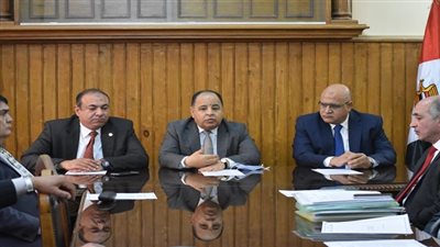 فى زيارة تجسد الروابط العلمية والإنسانية.. وزير المالية يزور 