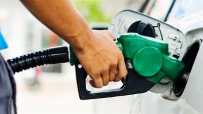 أحدهم بشأن أسعار البنزين.. الحكومة تنفي شائعتان