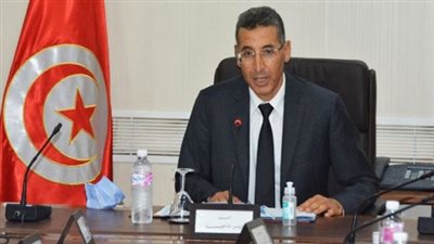 إقالة وزير الداخلية التونسي توفيق شرف الدين