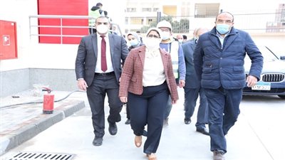 وزيرة الصحة تتفقد المجمع القومي للأمصال واللقاحات بحلوان