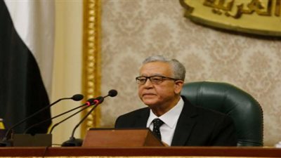 رئيس الوزراء يصل مجلس النواب ويهنئ المستشار حنفى جبالى بانتخابه