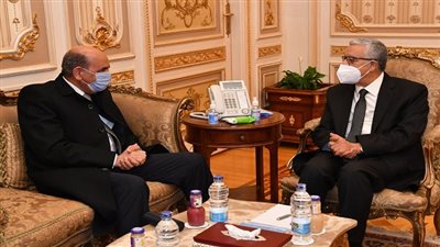 رئيس هيئة قناة السويس يهنئ المستشار حنفى جبالى بتوليه رئاسة مجلس النواب