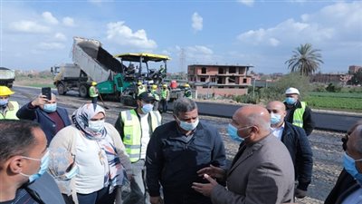 وزير النقل يتابع معدلات تنفيذ عدد من المشروعات الخدمية والتنموية