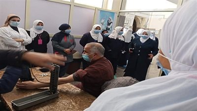 صحة الدقهلية: تلقي جرعات لقاح فيروس كورونا للاطقم الطبية بمستشفيات الصدروالحميات 