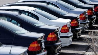 خبير مروري يكشف الزيادة المقترحة في تراخيص السيارات