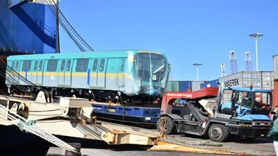 وزير النقل يعلن وصول سادس قطار مترو أنفاق مكيف جديد إلى ميناء الإسكندرية