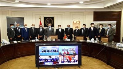 الجزار وسفير الصين يشهدان توقيع عقد تنفيذ 5 أبراج بـ