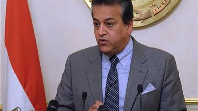 قرارات هامة من وزير التعليم العالي بشأن الامتحانات والدراسة