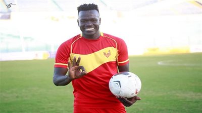 لاعب المريخ سيف تيري: مباراتنا أمام الأهلي 