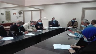 تعليم السويس تواصل الإجتماعات استعداداً للامتحانات