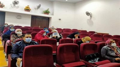 صحة السويس تعقد إجتماعها الأسبوعي لمديري الإدارات  لمتابعة سير العمل 