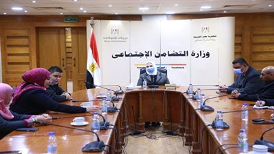 القباج تستقبل مجلس إدارة جمعية العالم بيتى..وتكرم بطل رحلة الصعود لجبل الجلالة بالدراجة