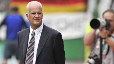 حوار مصغر.. الألمانى بيرند ستينج: اللاعب السوري يتطور بسرعة كبيرة.. ولكن لن يصل لمونديال قطر 