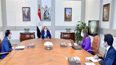 الرئيس السيسي يوجه بتطوير برامج بناء القدرات للعاملين بالجهاز الإداري للدولة