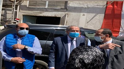 وزير التموين يتفقد مصنع سكر إدفو بأسوان 
