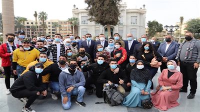 جولة لوزير التعليم العالي بجامعة عين شمس فى اليوم الأول لاستئناف العام الجامعى 