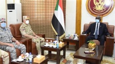 الفريق محمد فريد يعود إلى أرض الوطن بعد انتهاء زيارته للسودان