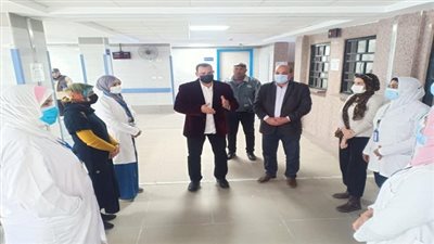 صحة السويس تطلق شارة البدء لتطعيم كبار السن بالجرعة الأولى من لقاحات كورونا 