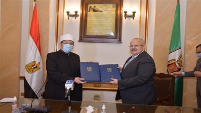 توقيع بروتوكول تعاون بين جامعة القاهرة ووزارة الأوقاف لتدريب أئمة المساجد 