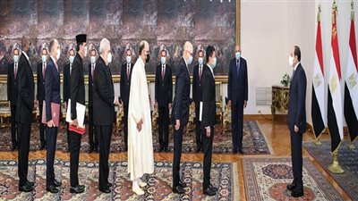 الرئيس السيسي يتسلم اوراق 15 سفيراً جدد