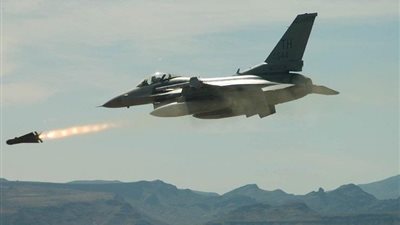 القوات الجوية العراقية تدمر 4 دراجات نارية و4 مضافات لعناصر 