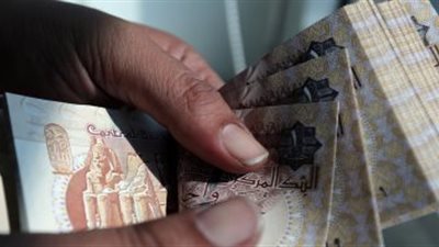 الحكومة تنفى إلغاء التعامل بالعملة الورقية فئة الجنيه بالأسواق
