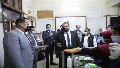 جهاز حماية المستهلك يحرر ٩٦ محضرا بمدينتي قنا وقوص ويغلق ٨ منشآت طبية غير مرخصة