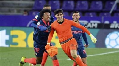  إشبيلية.. قصة أحدث حارس مرمى يحرز هدف بعالم كرة القدم 