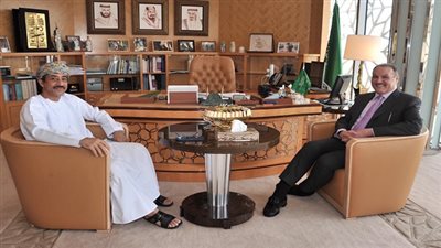 سفير المملكة السعودية في مصر يستقبل نظيره العماني