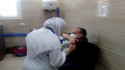 بدء تطعيم المواطنين بالجرعة الثانية من لقاح كورونا بالسويس